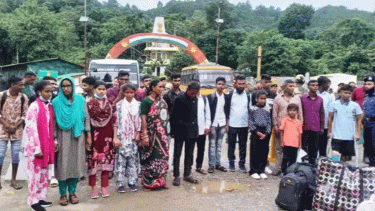 22 Bangladeshis return home after serving jail in India
