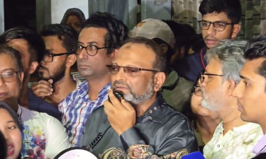 DU VC reasserts ban on ‘dormitory politics’ amid student protests