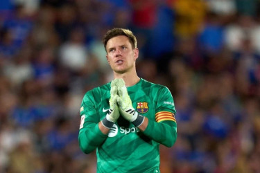Ter Stegen reinstated as Barcelona captain after medical dispute resolved