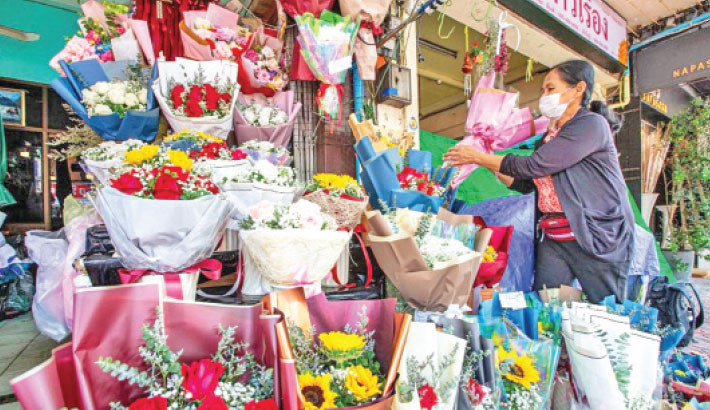 Fresh flowers from inland China hit Central Asian market