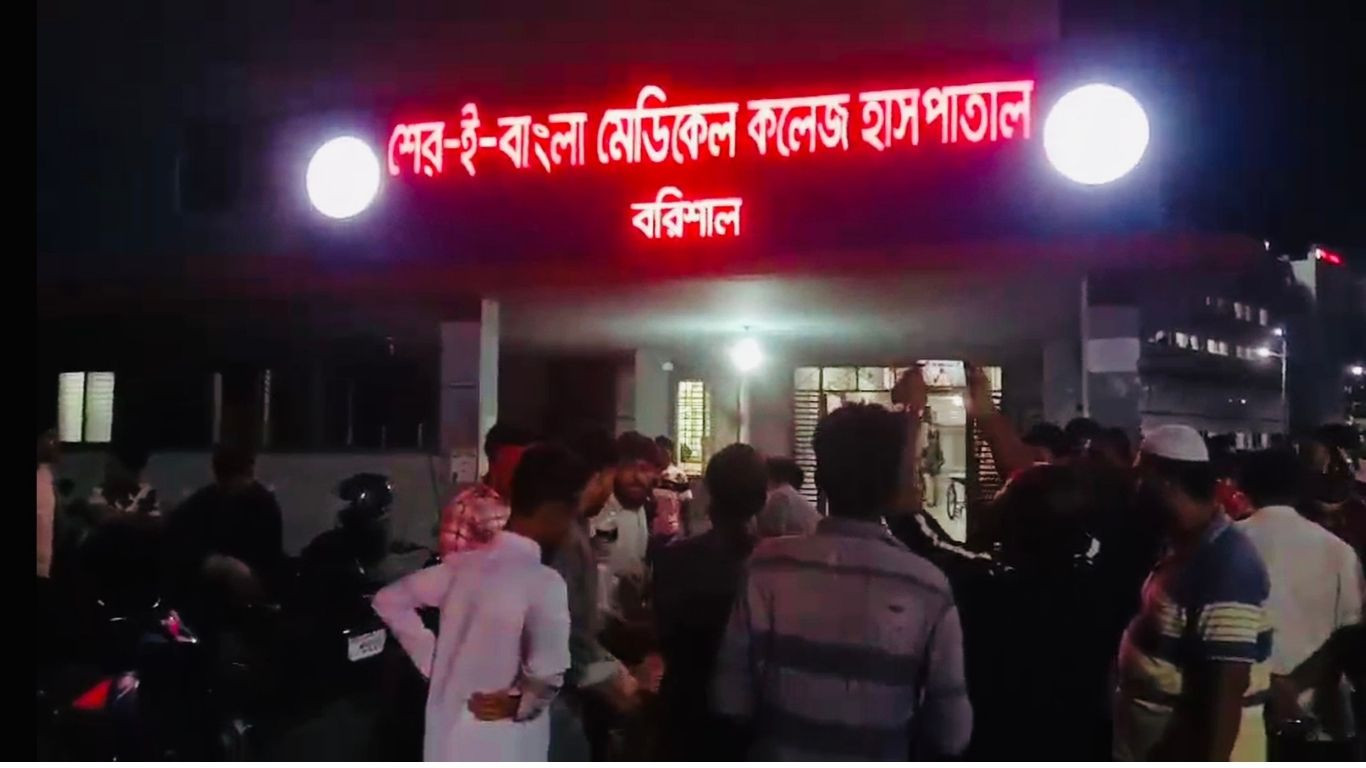 10 injured in clashes over health reform movement in Barishal