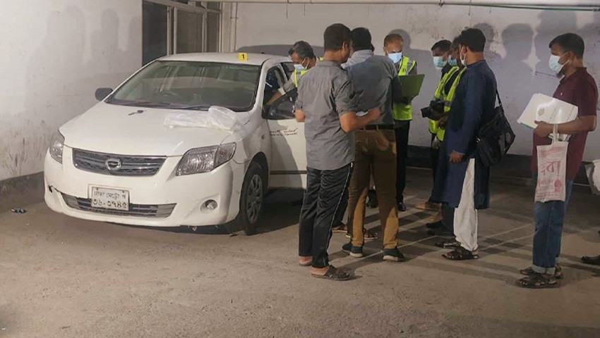 2 bodies recovered from car at Sirajul Islam Medical College parking lot
