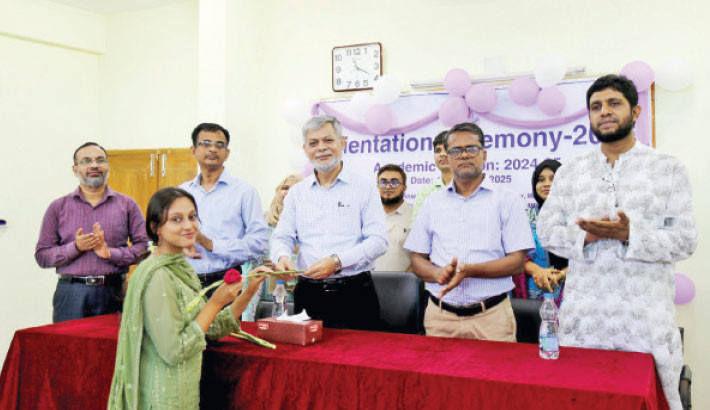 Mawlana Bhashani Science and Technology University Vice-Chancellor Prof Dr Md Anwarul Azim Akhand welcomes a fresher at the orientation programme of the first year of honours  students on the campus on Monday.   – Daily Sun Photo