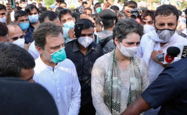 Rahul and Priyanka Gandhi detained