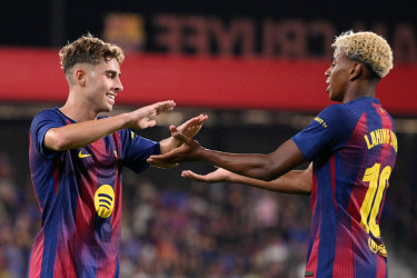 Barcelona look smooth in Como demolition as Ter Stegen buries hatchet