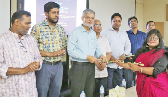 Mawlana Bhashani Science and Technology University Vice-Chancellor Prof Dr Md Anwarul Azim Akhand welcomes a fresher at the orientation programme of the Information and Communication Technology Department on the campus on Tuesday. – Daily Sun Photo