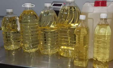 Govt cuts loose palm oil price by Tk19
