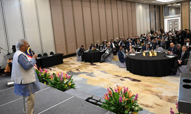 Chief Adviser urges Malaysian companies to invest in Bangladesh