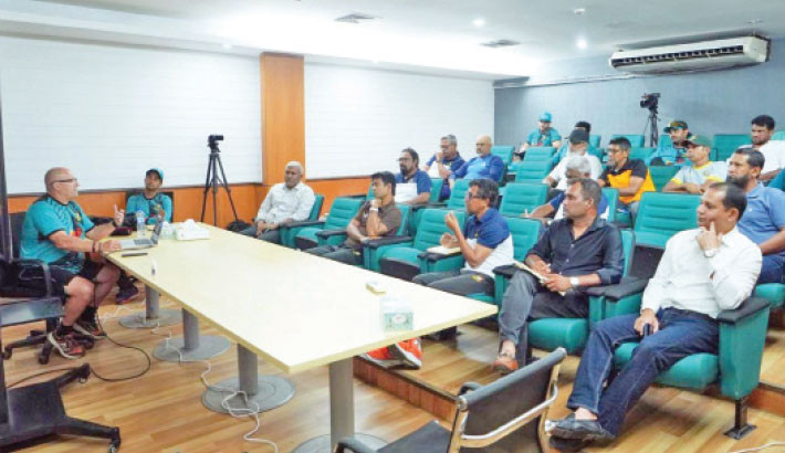 Power-hitting workshop with Julian Wood engages BCB coaches