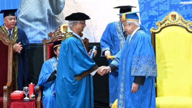 Prof Yunus honoured with UKM’s Doctorate for pioneering social business