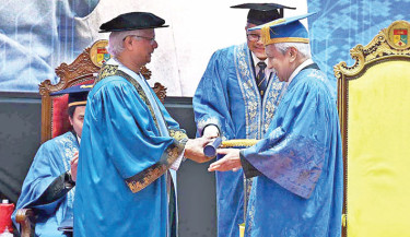 Bangladesh, Malaysia explore trade, education, halal ties