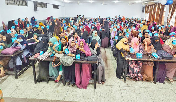 Health seminar for JnU female students held