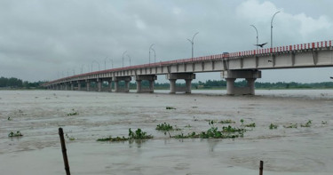 60-metre area of a Teesta river embankment collapses