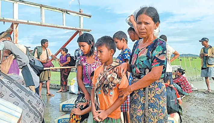 Desperate Myanmar villagers scavenge for food as hunger bites