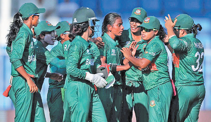 Women’s team to prepare for World Cup playing with boys