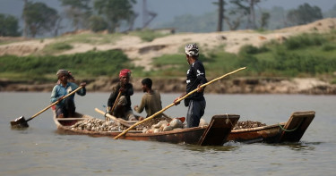 Sada Pathor looting: 1 lakh cubic feet of white stones recovered