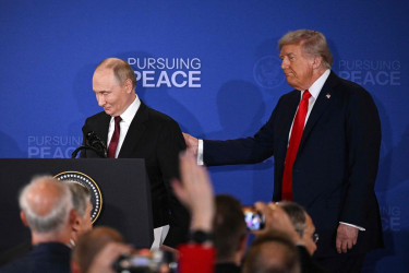 Trump claims 'major progress' with Putin on Ukraine war, but no deal