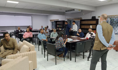 Russian House in Dhaka holds media roundtable