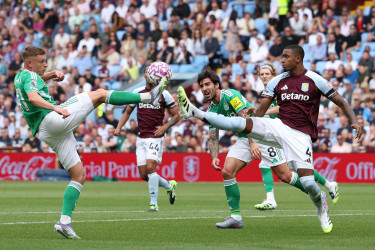 Newcastle held by 10-man Villa after Konsa sees red