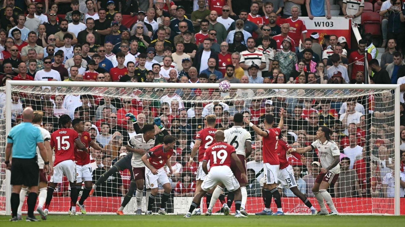 Calafiori header gives Arsenal 1-0 win over Man Utd