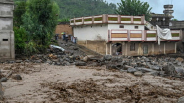Fresh Pakistan monsoon rains kill 20, halt rescue efforts