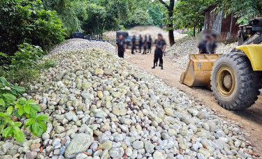 Police recover another 50,000 cft of ‘Sada Pathor’ in Sylhet