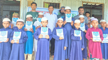 Shuvosangho distributes Islamic books among madrasa students in Sunamganj