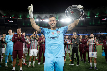 Brazilian goalkeeper Fabio breaks world record for most games
