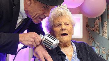 World's oldest person celebrates 116th birthday in UK