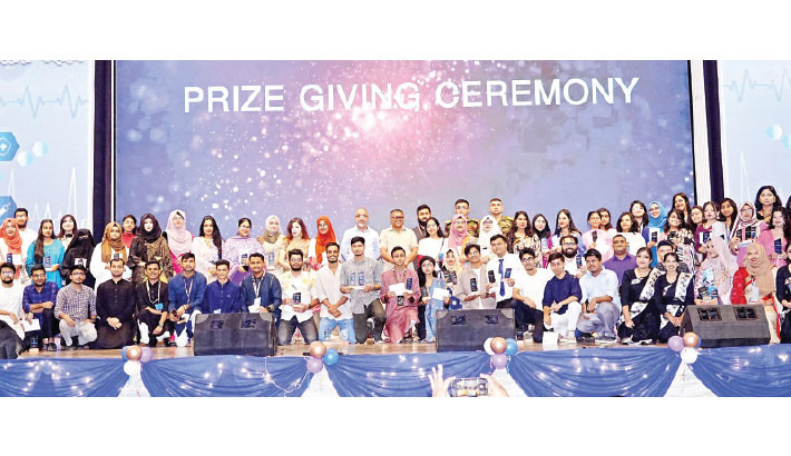 Participants of the “2nd National Medi Carnival, Cultural, Art and Photography Fest-2025” pose for a photo with guests on the Dhaka Cantonment College premises on Friday. The event was organised by Armed Forces Medical College. -ISPR PHOTO