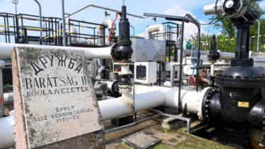 Hungary seeks US help over oil supply cuts due to Ukraine war