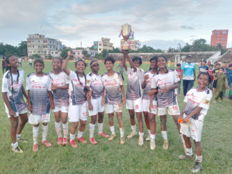 Manikganj crowned champions in Madaripur