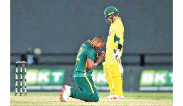 Ngidi’s 5-wicket haul leads South Africa to series-clinching win against Australia