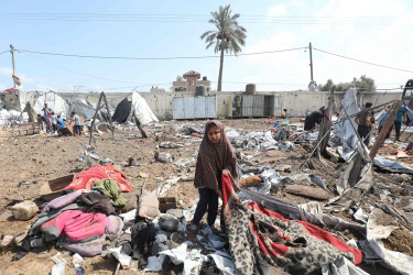 Israel kills 65 Gazans in 24 hrs, pounds biggest city