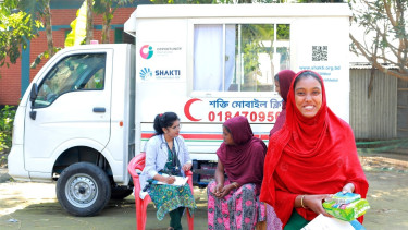 Australian Aid, Opportunity International Australia donate mobile health clinics