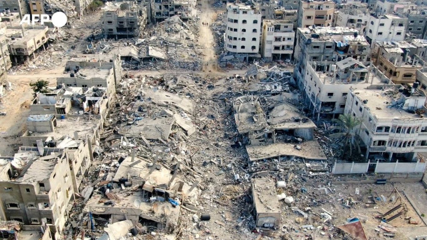 Gaza’s biggest city is in chaos ahead of an imminent Israeli assault