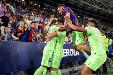 Barca complete late comeback win