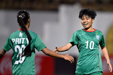 Bangladesh return to winning ways