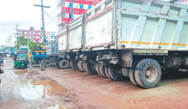 Old, unfit vehicles create chaos on Lakshmipur roads