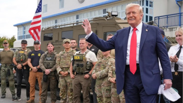 Trump clashes with Democrats as he expands National Guard plans