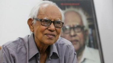Language movement veteran Ahmad Rafique returns home from hospital