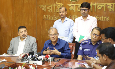 Govt announces rewards for helping recover looted firearms