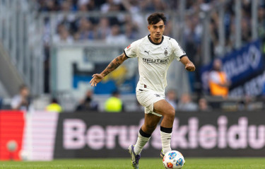 South Korea call up German youth international midfielder