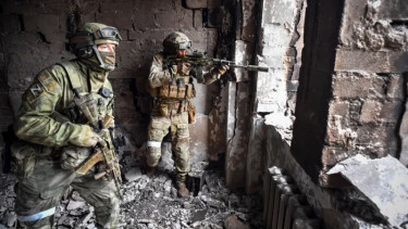 Russian forces enter key Ukraine region, Kiev admits