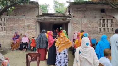 Mother, daughter die from electrocution in Chapainawabganj