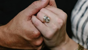 Swift’s old mine brilliant cut engagement ring estimated to cost $1M