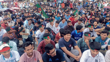 BUET students issue five-point demand over police attack on fellow