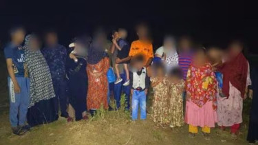 51 Bangladeshis pushed back from India