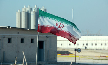 Europeans tell Iran offer on table to avoid sanctions