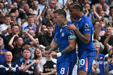 Chelsea benefit from VAR controversy to beat Fulham